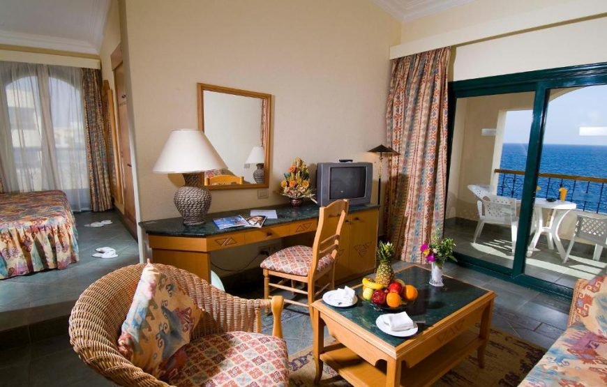 غرفة ثلاثية قياسية