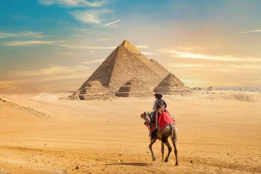 8 hours Cairo day Tour to Giza Pyramids, Memphis City, Sakkara and Dahshur